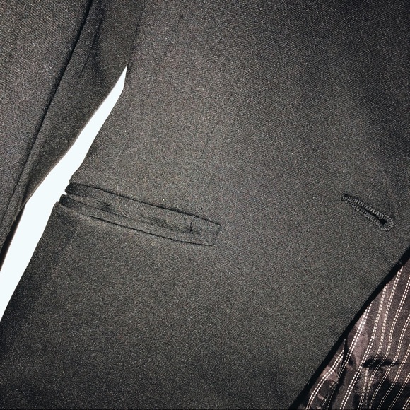 ✨H&M Fitted Blazer✨ - Picture 4 of 8